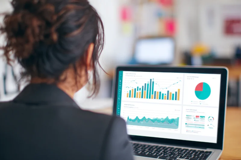 Análisis de Datos y Reportes
